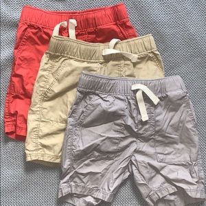 Great cond. sz 2T Old Navy shorts